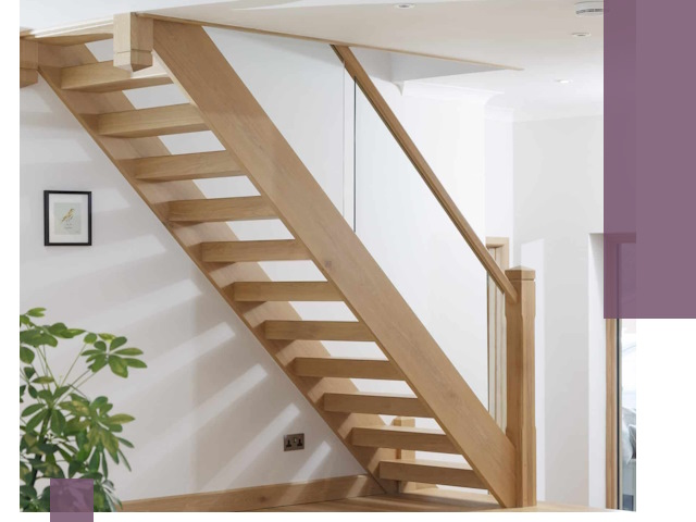 Изготовление деревянных лестниц под ключ в Азове для дома