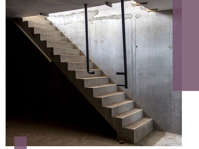 Изготовление и монтаж лестниц в подвале в Азове