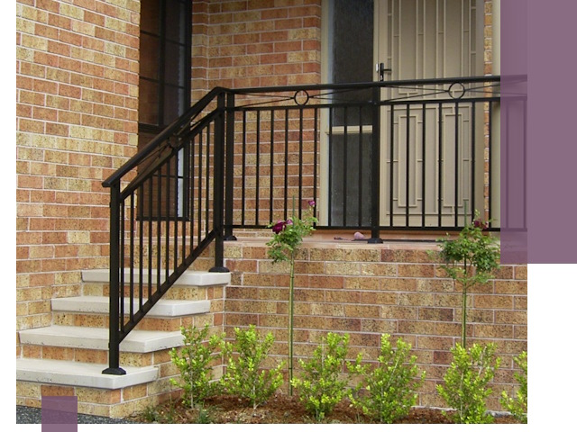 Уличные перила из металла под ключ в Азове
