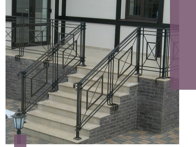 Перила для крыльца в Азове — монтаж, изготовление и установка