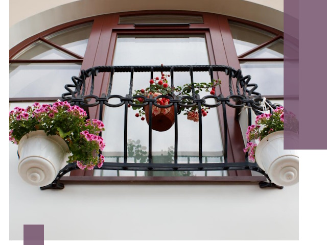 Изготовление и монтаж французских балконов в Азове