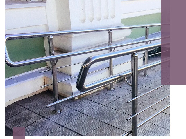 Ограждения пандусов из металла и нержавейки в Азове