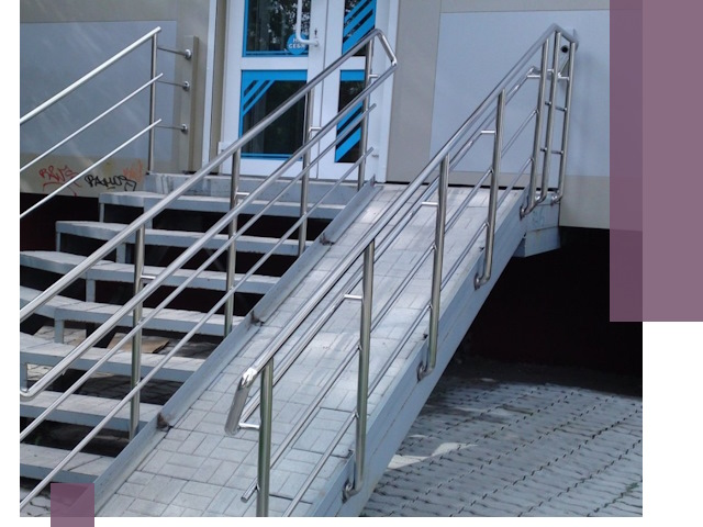 Пандус на крыльцо под ключ в Азове: монтаж и изготовление