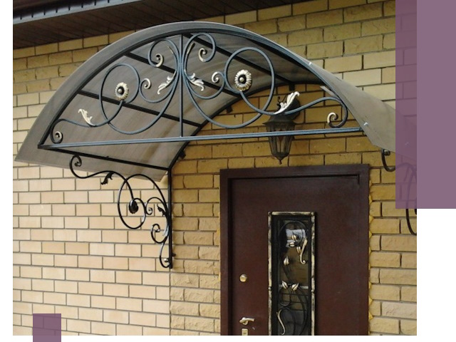 Изготовление козырьков из металла под ключ в Азове