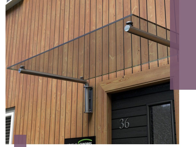 Стеклянные козырьки на входы и фасады в Азове