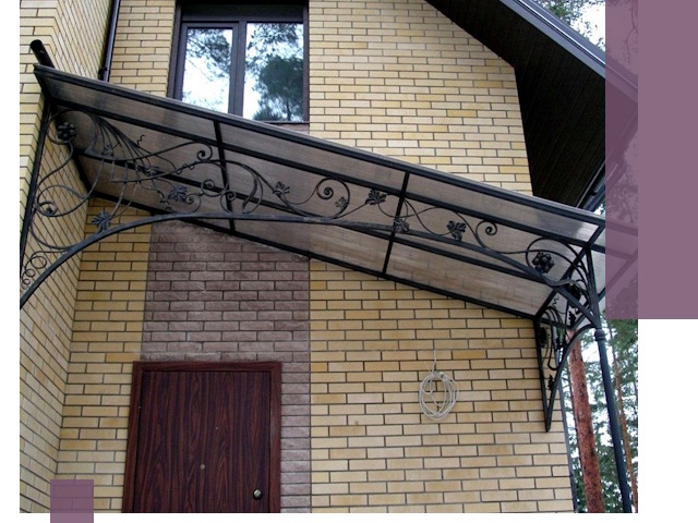 Односкатные козырьки из металла под ключ в Азове