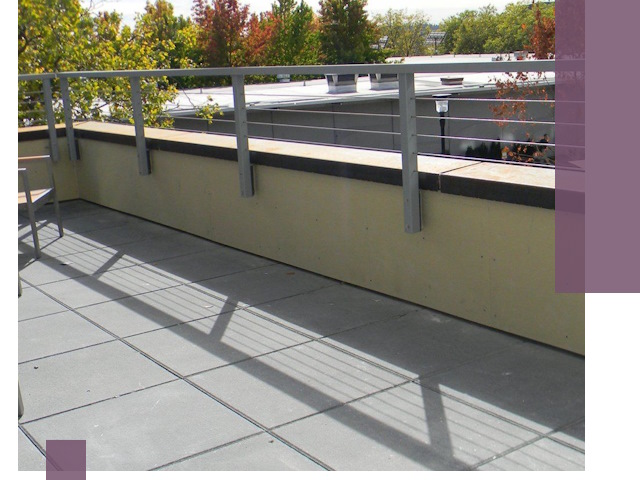 Металлические парапеты под ключ в Азове: монтаж и изготовление