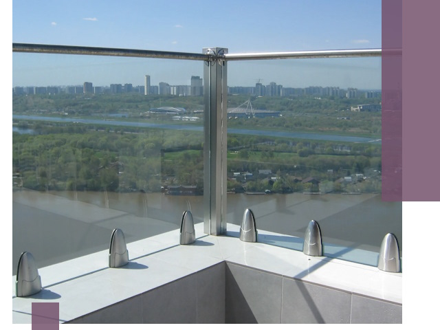 Стеклянные парапеты премиум класса в Азове для домов и бизнесов